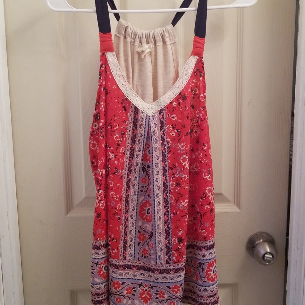 Red blue tank